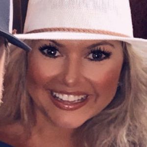 Meet your Posher, Leslie